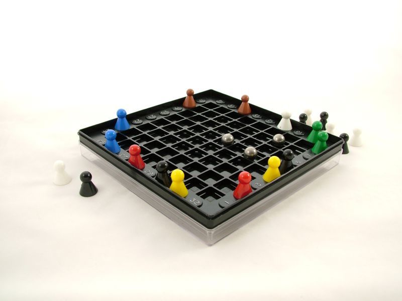 Black Box (Spiel): Spielmaterial