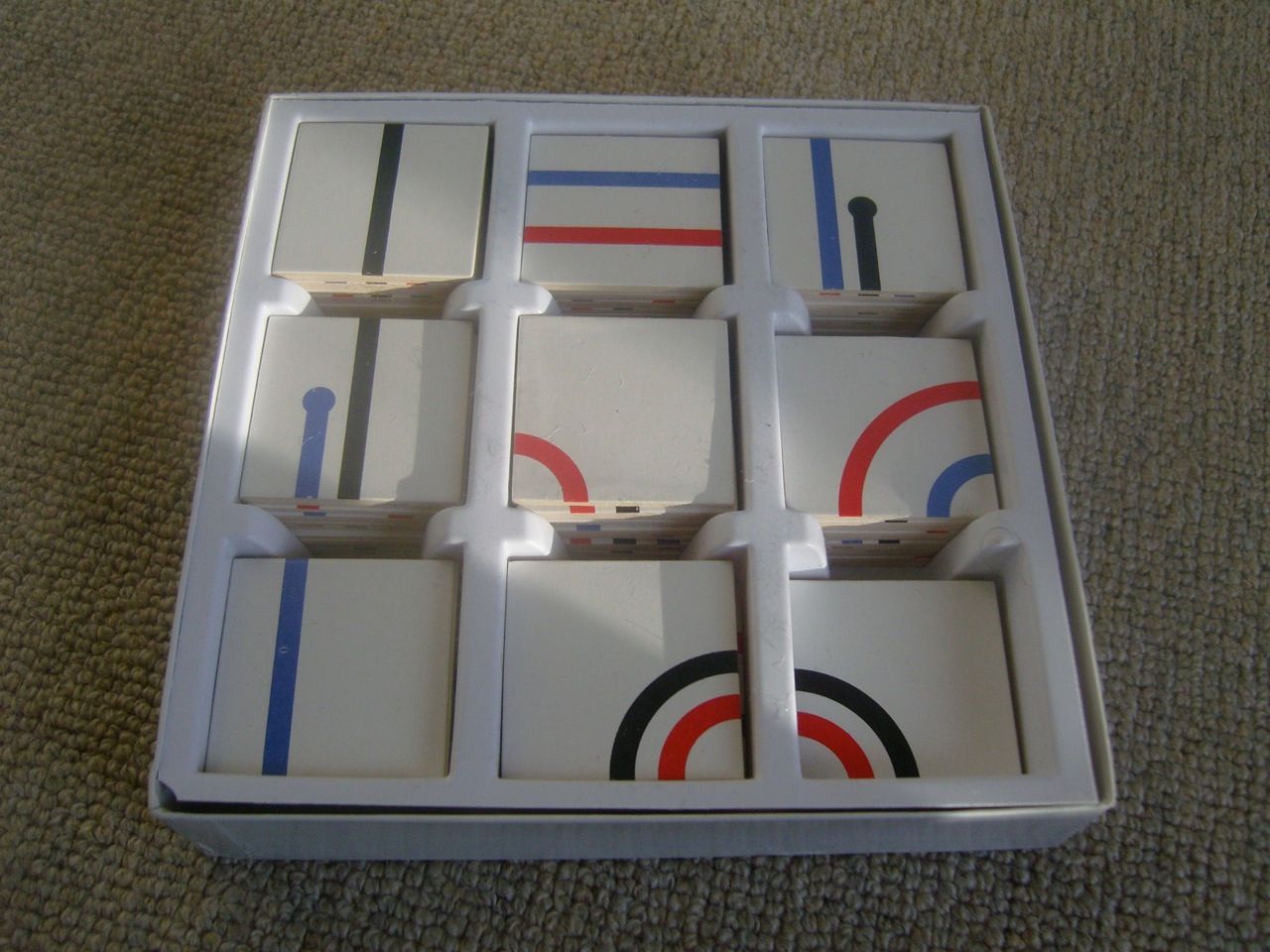 Contact: Spielmaterial