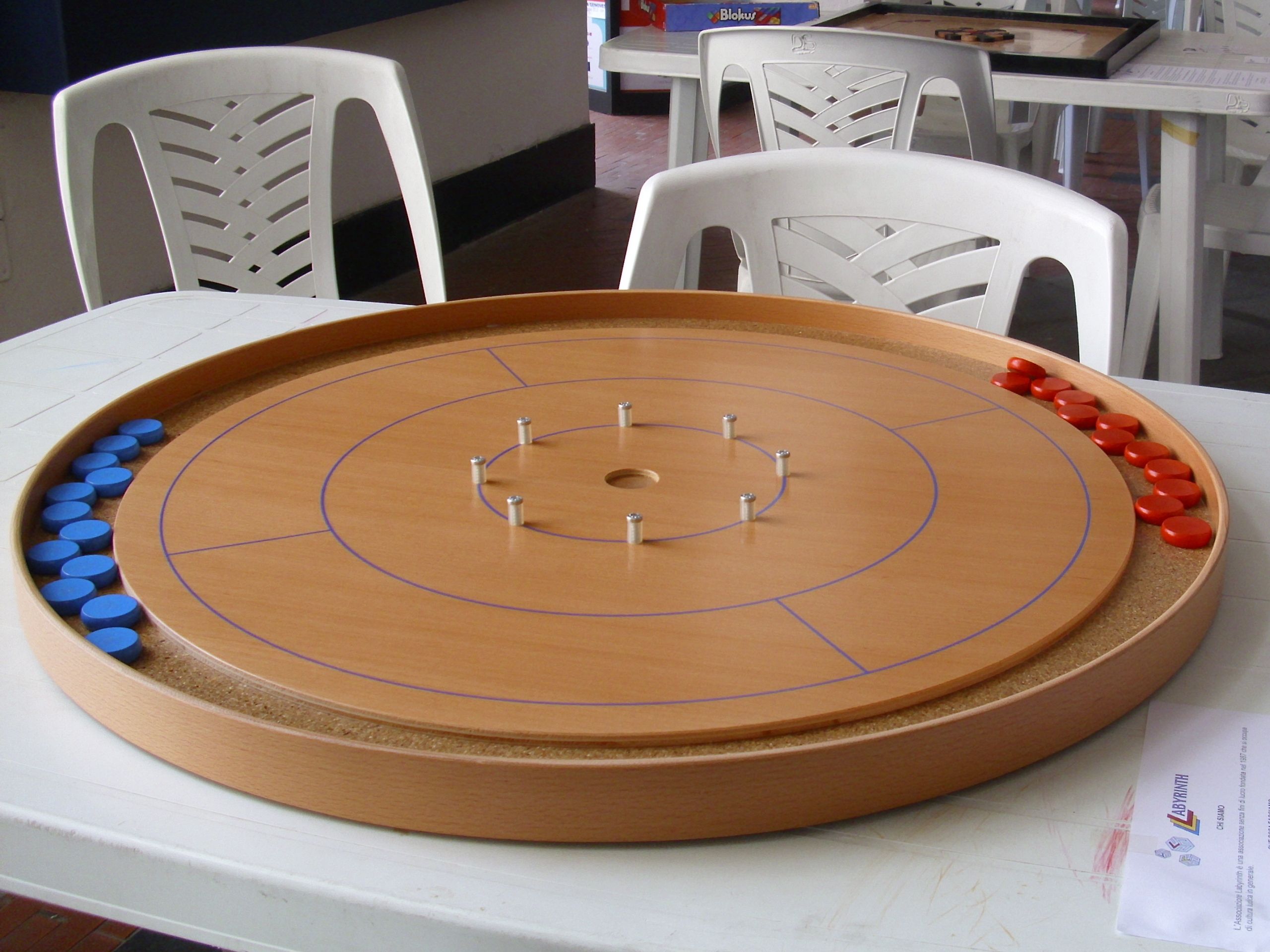 Crokinole, Foto aus Wikimedia Commons